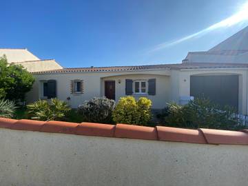 Maison bord de mer, plage à pied, Wifi, parking, animaux acceptés
