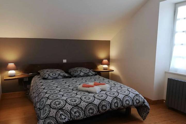 Location de vacances pour 2 personnes, avec piscine et jardin à Nauviale - 3