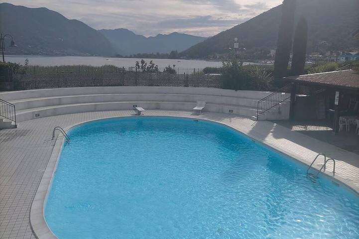 Vakantieappartement voor 3 personen, with terras and zwembad as well as tuin - 1