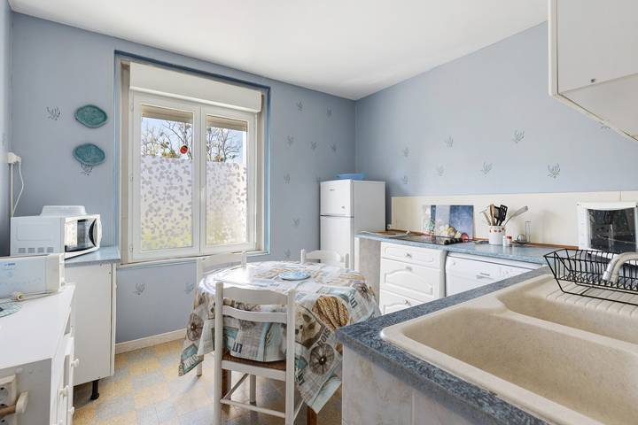Holiday Home 'Gîte Le Trotteur' with Private Garden and Wi-Fi in Monteaux, Blois region