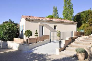 Gîte pour 4 personnes, avec terrasse à Arpaillargues-et-Aureillac