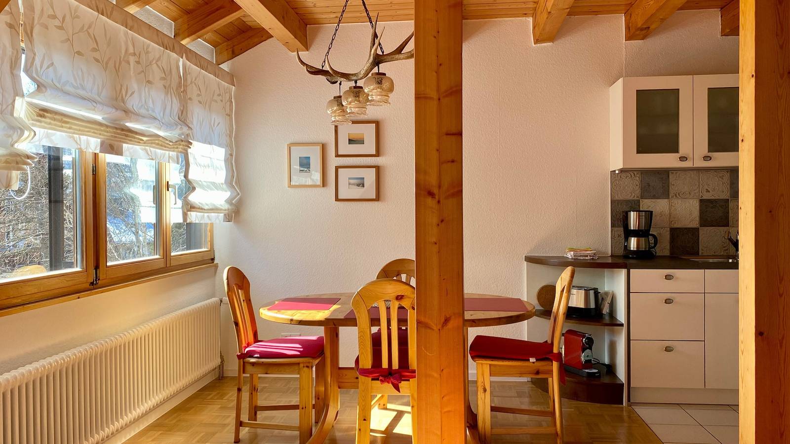 Ganze Wohnung, Apartment '4-Sterne Maisonette- 120qm' mit Bergblick, gemeinsamer Terrasse und Wlan in Hinterzarten, Südschwarzwald