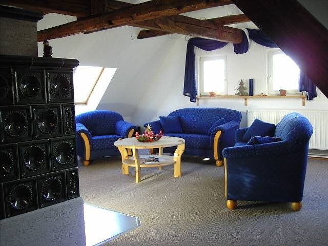 Ganze Ferienwohnung, Maisonette 140m² 2 Schlafzimmer, 1 Bettenlager im Erzgebirge in Bärenstein, Erzgebirge
