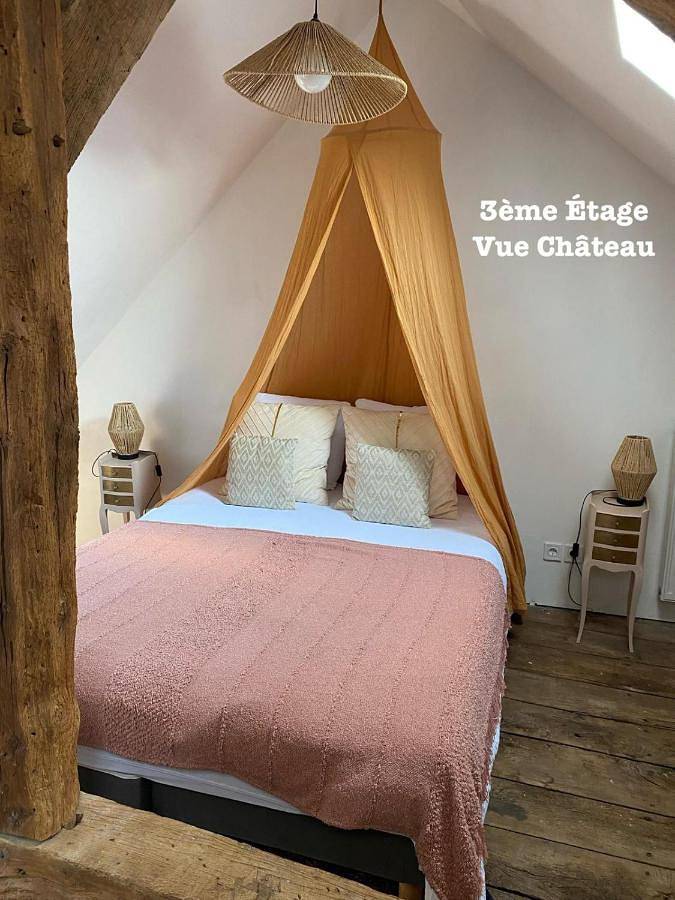 Location de vacances pour 2 personnes, avec vue et terrasse ainsi que sauna et jardin à Fougères - 2