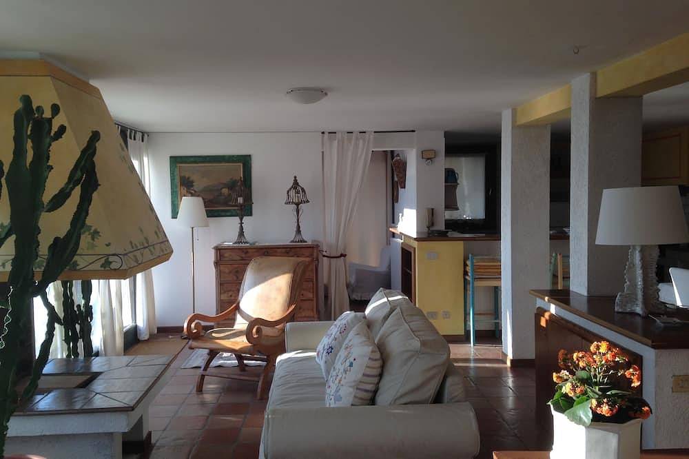 Geheel appartement, Casa Lella ll lounge op Salo in Roè Volciano, Garda Bergen