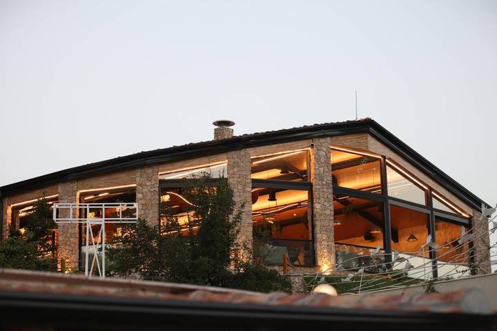 Resort per 2 persone, con Balcone e Terrazza nonché Giardino e Piscina per bambini in Albania
