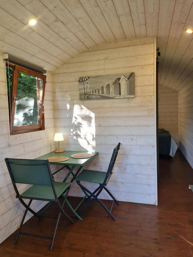 Gîte pour 2 personnes, avec piscine et sauna ainsi que vue et jardin à Locunolé - 4