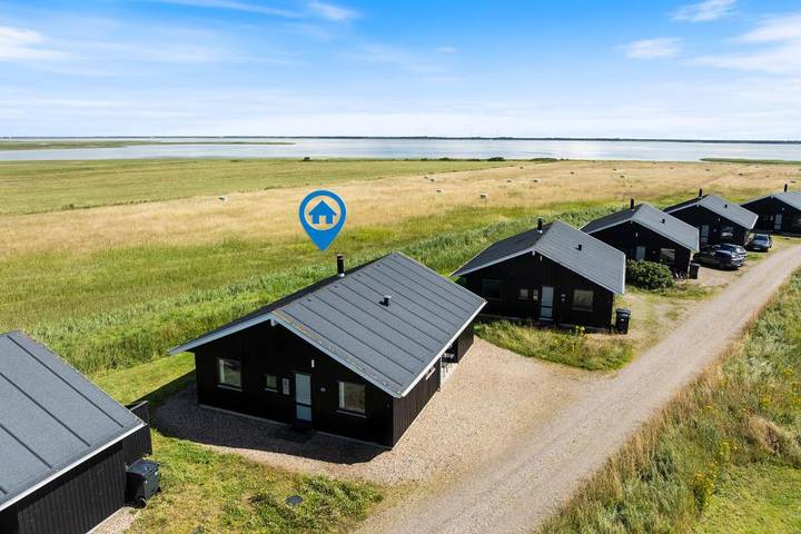 Ferienhaus für 8 Personen, mit Balkon/Terrasse und Whirlpool sowie Sauna in Thorsminde