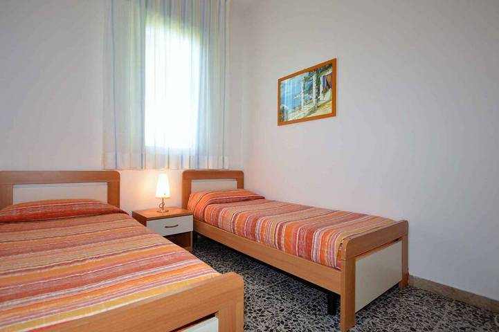 Bungalow für 7 Personen, mit Terrasse und Garten in Bibione - 4