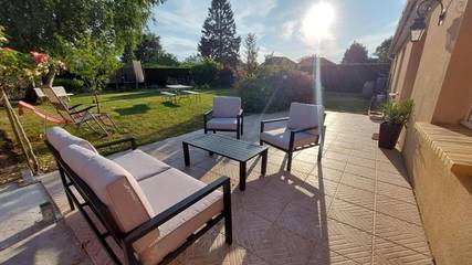 Gîte pour 7 personnes, avec jardin à Vibraye