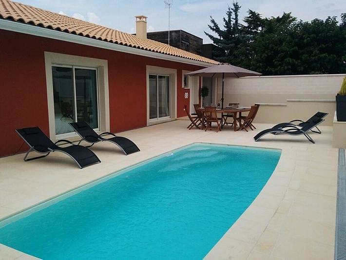 Villa pour 6 personnes, avec piscine et terrasse