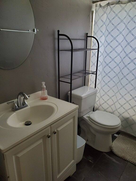 Ganze Wohnung, Zwei Schlafzimmer mit neuem Whirlpool, Garten und in der Nähe des Erholungszentrums in Silverthorne, Arapaho and Roosevelt National Forests