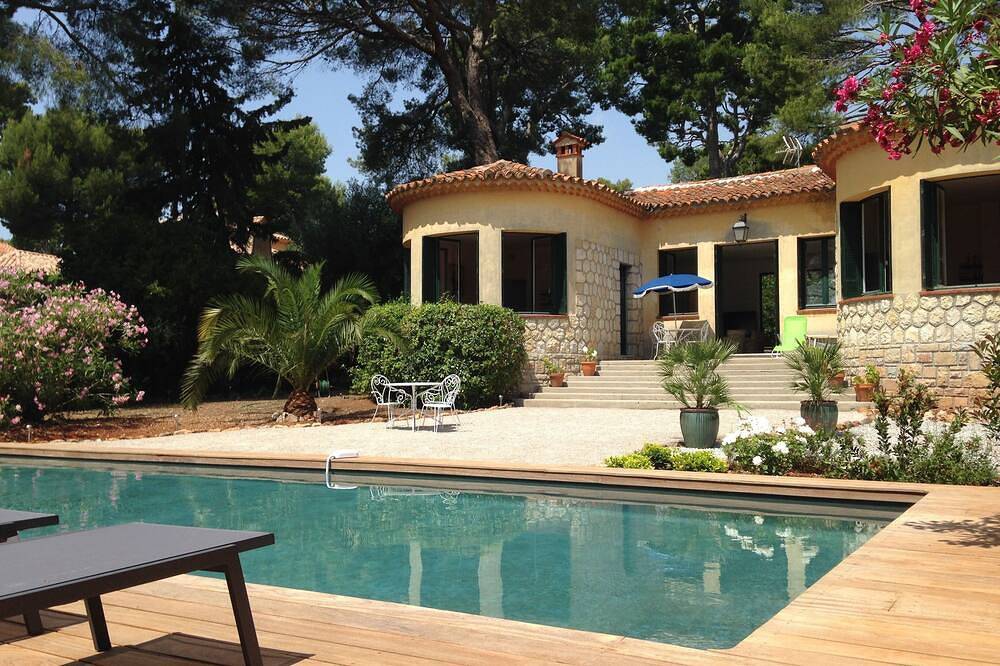 Villa pour 6 Personnes dans Antibes, Région de Cannes