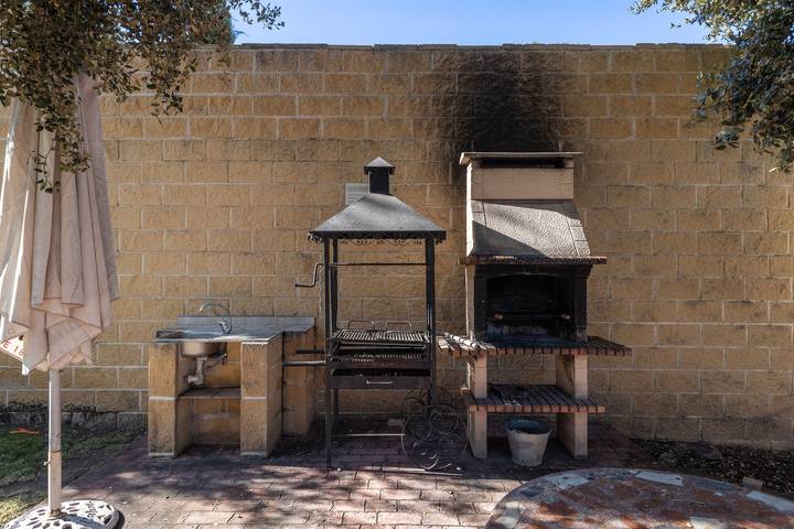 Chalet para 22 personas, con jardín, Se admiten mascotas en Provincia de Madrid - 3