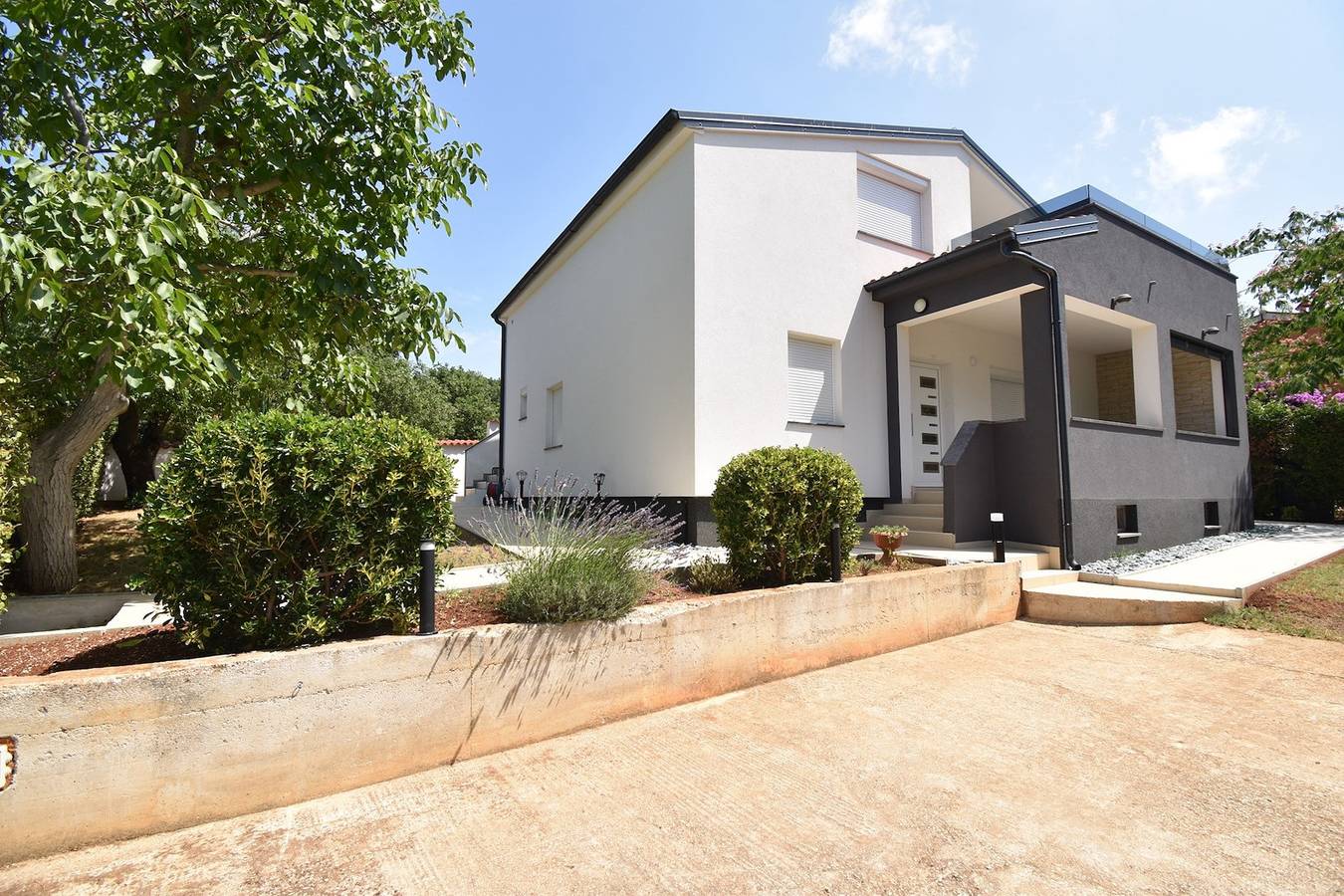 Holiday house with sea view and Bbq grill in Pomer, Pula-Medulin