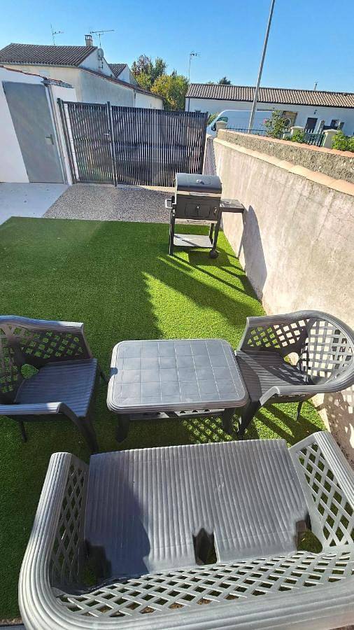 Location de vacances pour 4 personnes, avec Terrasse à Le Gué-d'Alleré - 2