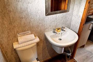 Glamping for 2 People in East Huntspill, Somerset, Photo 3