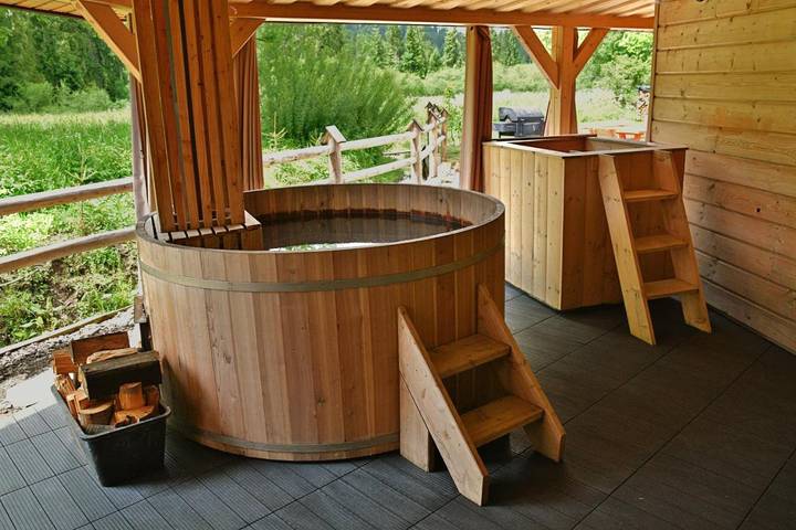 Apartament wakacyjny dla 3 osób, z basen i jacuzzi oraz sauna i ogród w Jurgów