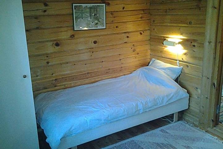 Blockhütte für 4+2 Personen, 80m2 mitten im Wald zwischen 2 Seen in Kronoberg