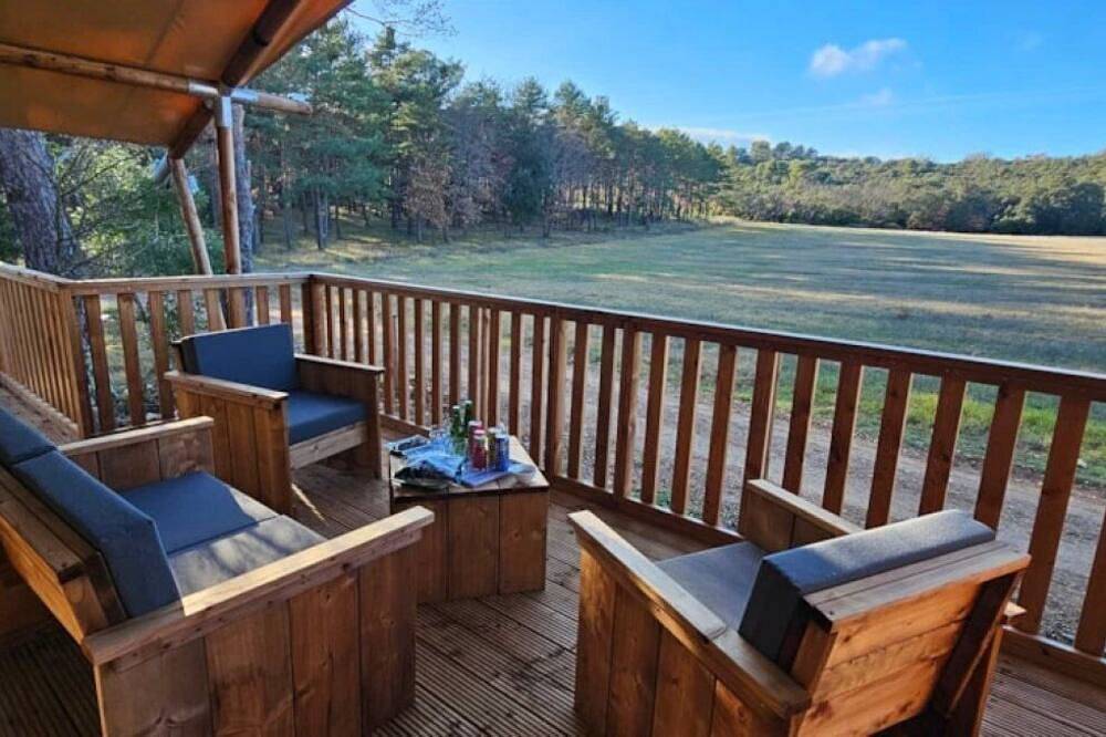 Camping 3 étoiles - Piscine - ccbfcgb in Saint-Laurent-du-Verdon, Verdon Regional Natural Park