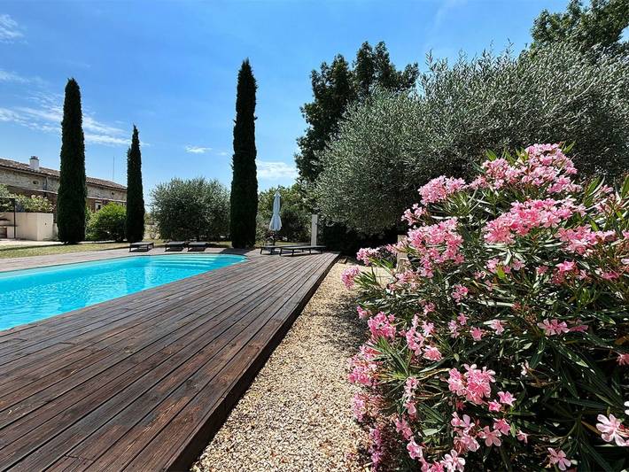 Gîte pour 4 personnes, avec jardin et piscine à Salindres
