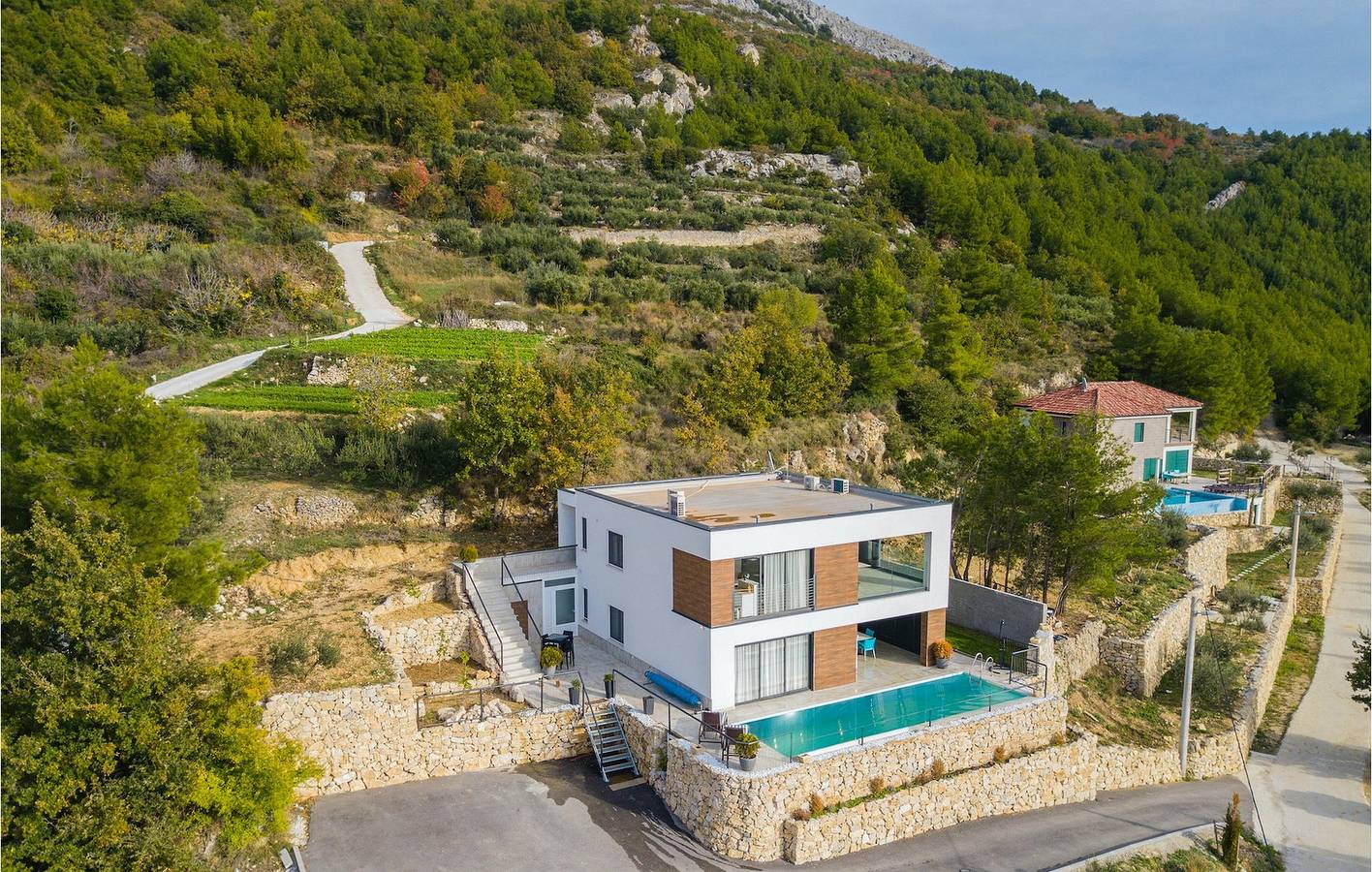Gemütliche 2-Zimmer-Wohnung mit Pool, WLAN und Zugang zum Strand (1 km entfernt) in Grljevac (Podstrana), Podstrana