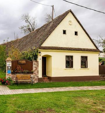 Chambre d’hôte pour 3 personnes, avec bassin pour enfant et piscine ainsi que jardin et vue, animaux acceptés dans Slavonie