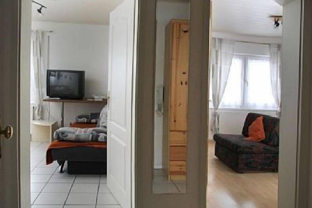 Ganze Wohnung, 3 Zi- App. 'U2' (50qm) für 3 – 6 Personen, 25km bis Frankfurt- Nord in Usingen, Hochtaunuskreis