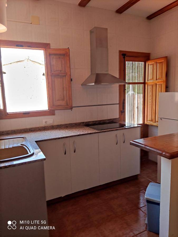 Casa rural para 3 personas, con vistas y jardín en Los Serranos - 3