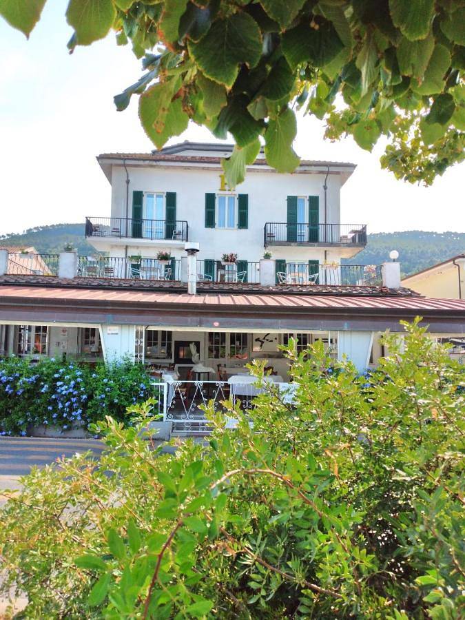 Appartamento, con Balcone e Terrazza nonché Panorama a Bocca di Magra
