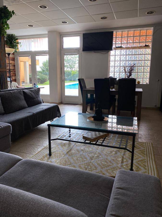 Ferienwohnung für 6 Personen, mit Ausblick und Seeblick sowie Pool und Garten in Siofok - 2