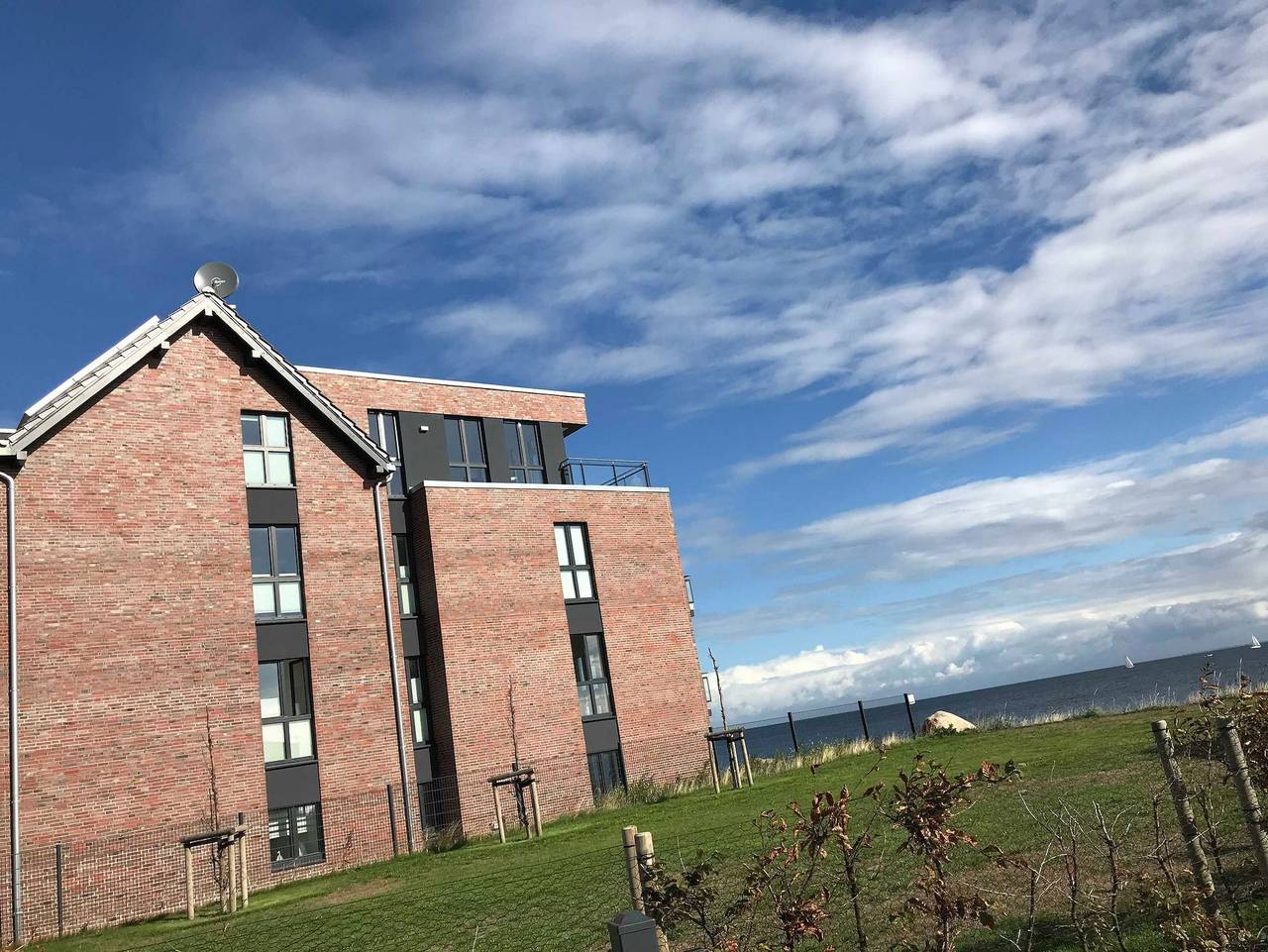 Ganze Ferienwohnung, Komfort-Ferienwohnung Wellenbrecher - Wg 02 - Wohnung mit direktem Meerblick in Olpenitz, Kappeln