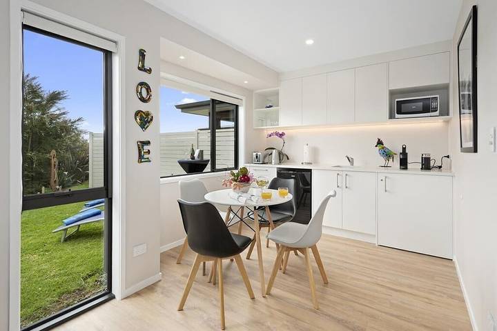 Holiday rental for 2 people, with terrace and garden in Tauranga