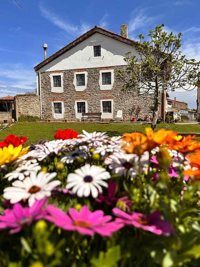 Casa de vacaciones para 8 personas, con vistas y jardín, Se admiten mascotas - 1