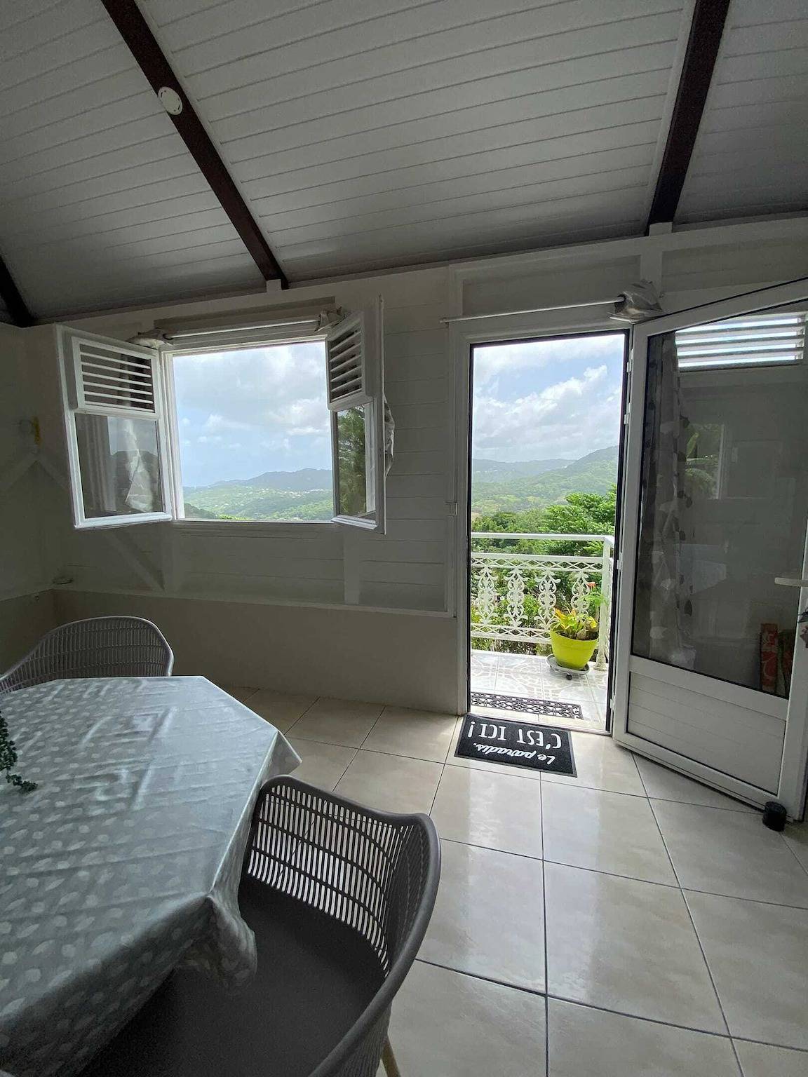 Ganze Wohnung, Gemütliches Apartment in Rivière Pilote 42 m² mit Blick in Rivière-Pilote, Martinique