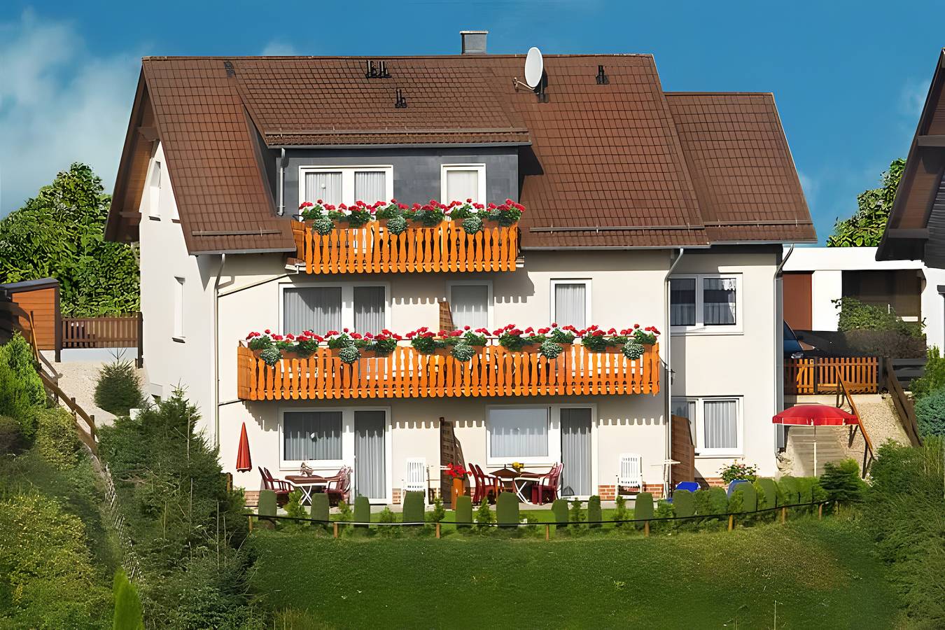 Ganze Wohnung, Ferienwohnung Nr. 3 mit Wlan und Panoramabalkon für 2 - 3 Personen.  in Altenau, Harzvorland