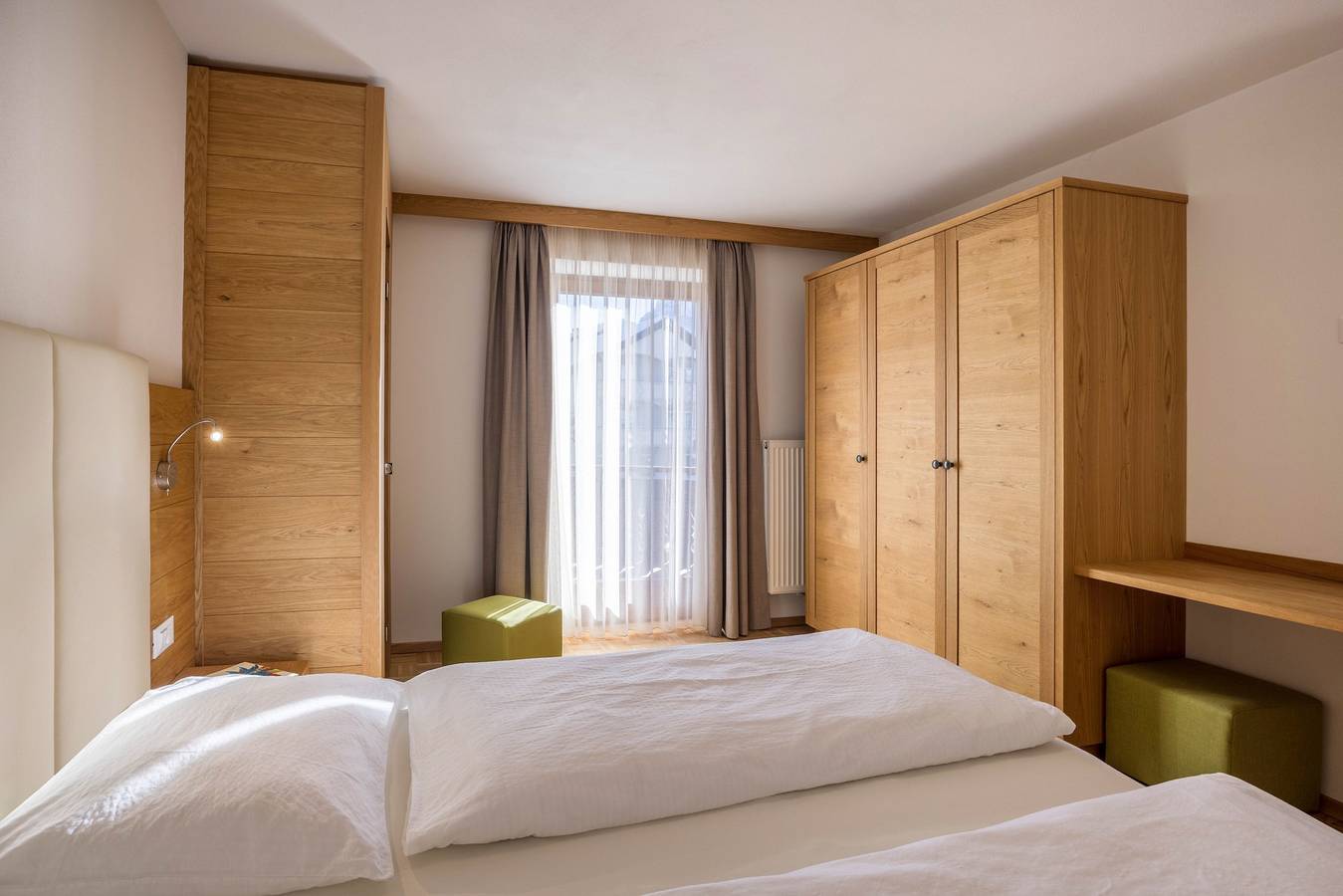 Appartamento intero, Appartamento "Rosalpina 2" nel cuore dell'area sciistica con vista sulle montagne, Wi-Fi e balcone in San Vigilio di Marebbe, Marebbe