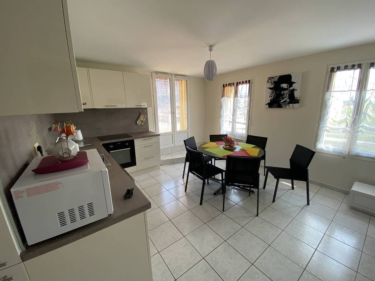 Ganze Ferienwohnung, Ferienwohnung für 6 Personen mit Terrasse in Saint-Mandrier-sur-Mer, Toulon Region