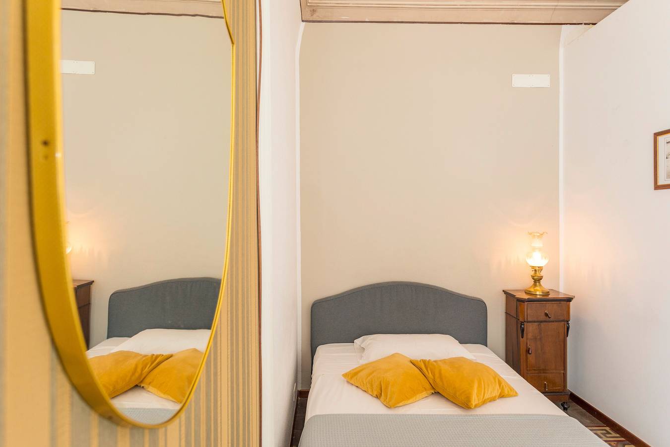 Room 'Ds - Singola' with Shared Terrace, Wi-Fi and Air Conditioning in Catania, Catania provins