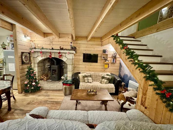 Location de vacances pour 8 personnes, animaux acceptés dans Saint-Geniès-de-Varensal