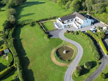 Holiday Rental for 9 People in Benllech, Isle of Anglesey, Photo 1