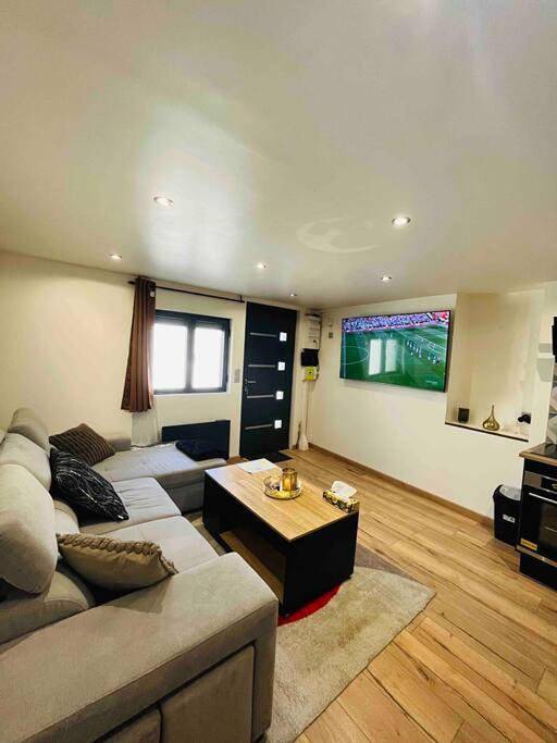 Appartement entier, Maison individuelle cosy climatisé in Tonneins, Région de Marmande
