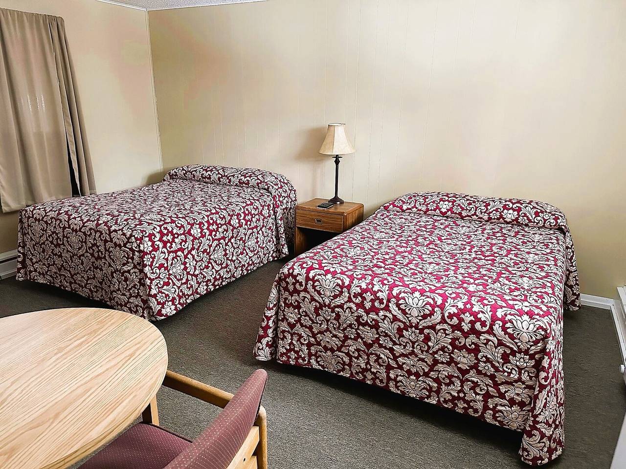 Apartamento entero, 2 camas dobles_ Hoteles del amor Timberline in Ironwood (Míchigan), Condado de Gogebic