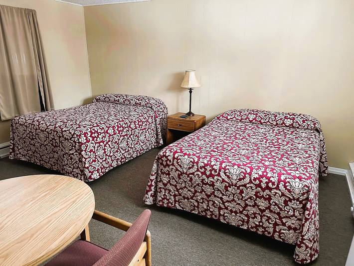 Apartamento entero, 2 camas dobles_ Hoteles del amor Timberline in Ironwood (Míchigan), Condado de Gogebic