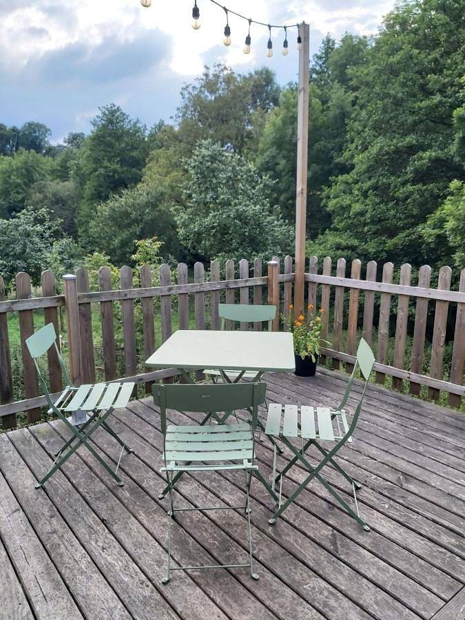 Location de vacances pour 6 personnes, avec terrasse et vue à Les Isles-Bardel