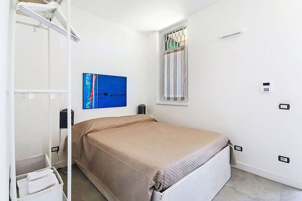 Atemberaubendes alleinstehendes Ferienhaus mit  W-Lan, Klimaanlage, Tv, Innenhof, Haustiere erlaubt in Foce Verde, Latina