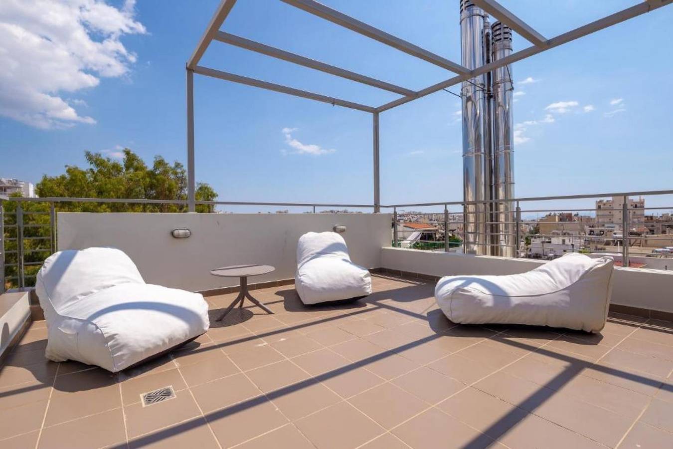 Geheel appartement, Vakantieappartement voor 7 personen met balkon in Athene, Zuidelijk deel van Athene