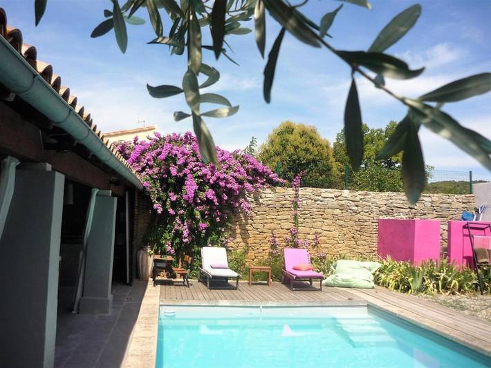 Chambre d’hôte pour 2 personnes, avec Terrasse et Jardin ainsi que Piscine et Vue à Laure-Minervois