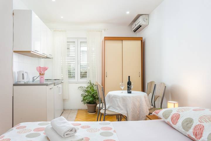 Ferienwohnung für 3 Personen in Tucepi