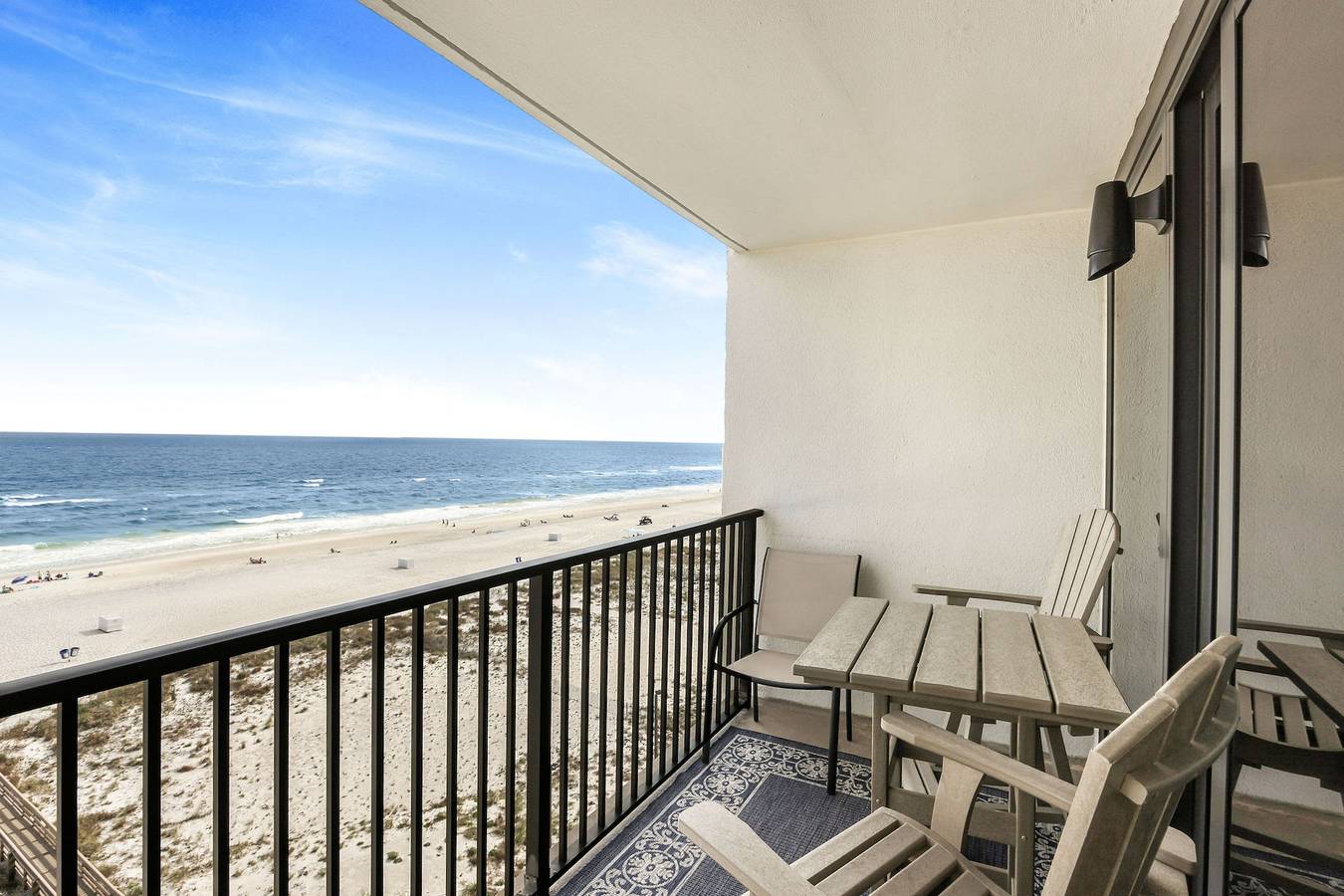 Entire apartment, Island Winds West 774- Walk to Hangout beachfront in Gulf Shores, Mobile Bay